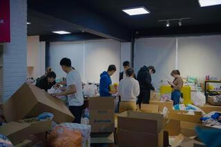 В Алматы собрано более 1 тонны гуманитарной помощи для пострадавших регионов от наводнения