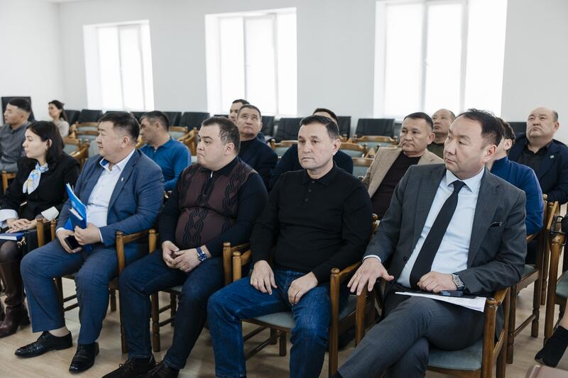 В Атырау состоялось совещание по вопросам развития пассажирских перевозок и расширения маршрутной сети