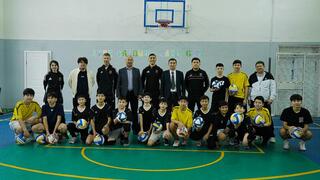 Игроки «Шахтёра» встретились со школьниками