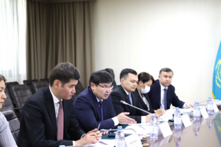 Министр финансов РК Мади Такиев провел встречу с представителями миссии Международного валютного фонда (МВФ)