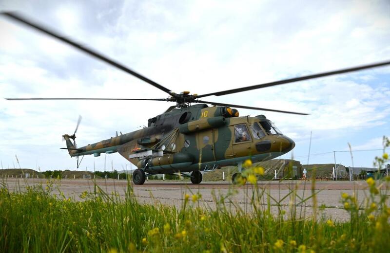 Первые прыжки с парашютом выполнили более 400 талдыкорганских десантников
