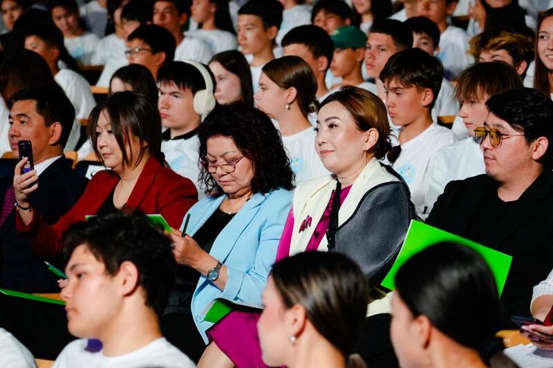 «Закон и порядок»: награждены победители конкурса театрализованных представлений среди школ столицы