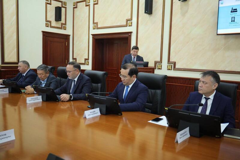 Советник Президента РК встретился с акимами сел Мангистауской области