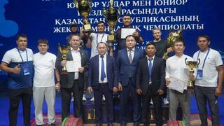 МУЖСКАЯ СБОРНАЯ ТУРКЕСТАНСКОЙ ОБЛАСТИ ЗАВОЕВАЛА СЕРЕБРО НА ЧЕМПИОНАТЕ СТРАНЫ ПО ТЯЖЕЛОЙ АТЛЕТИКЕ