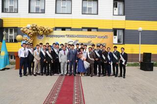 В Талдыкоргане прозвенел последний звонок для 1442 выпускников школ