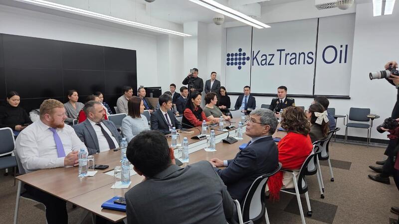 Финансовая и цифровая безопасность: столичным специалистам показали реальные схемы обмана