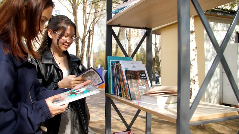 В Астане отметили Национальный день книги: «Кітап FEST» собрал любителей книг и искусства