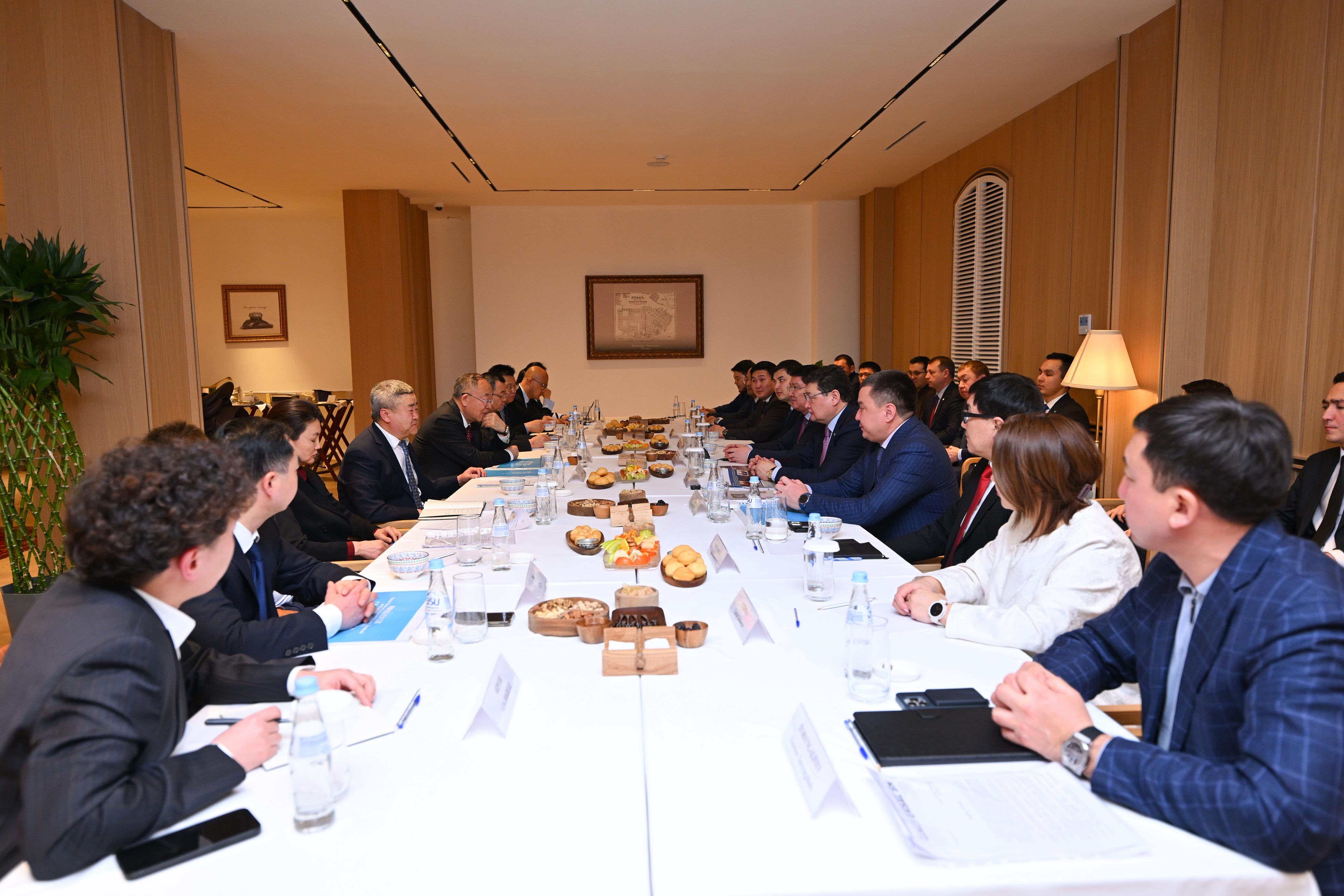 Аким области встретился с зарубежными инвесторами