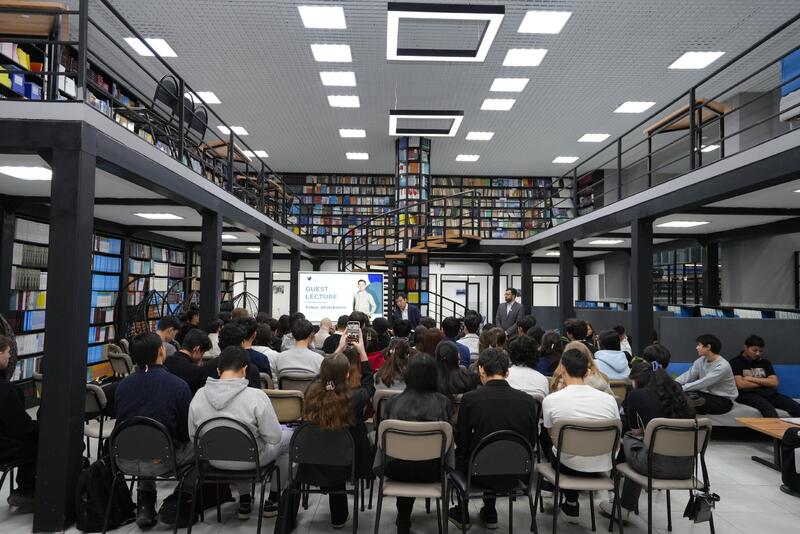 Генеральный директор Yandex Qazaqstan обсудил технологические тренды со студентами