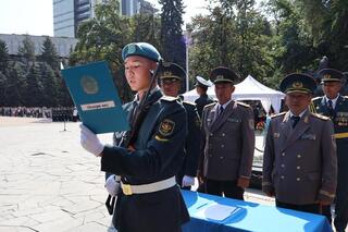 В Алматы более 350 курсантов Военного института Сухопутных войск дали клятву на верность Родине