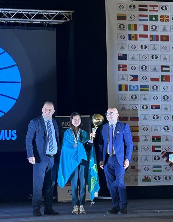 Шахматистка из Алматинской области стала серебряным призером чемпионата мира!
