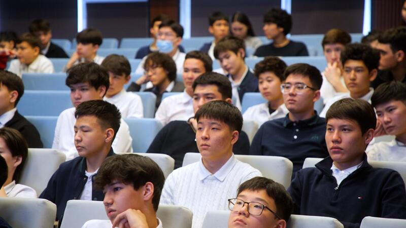 Совет отцов Астаны провёл открытый диалог со школьниками в рамках программы «Адал азамат»