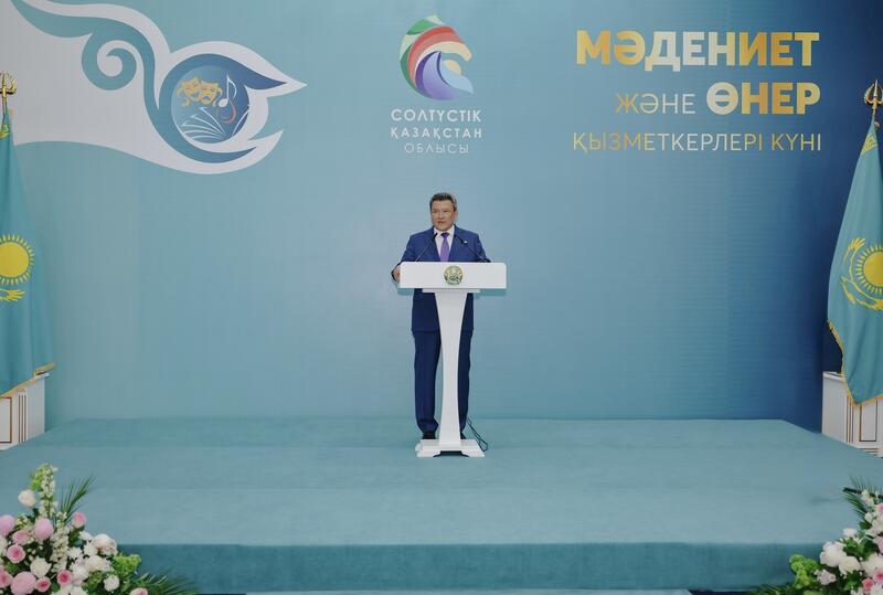 Сегодня свой профессиональный праздник отмечают работники культуры