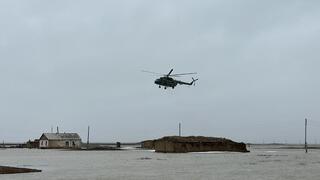 Около двух тысяч человек эвакуировали военные летчики из зон затопления