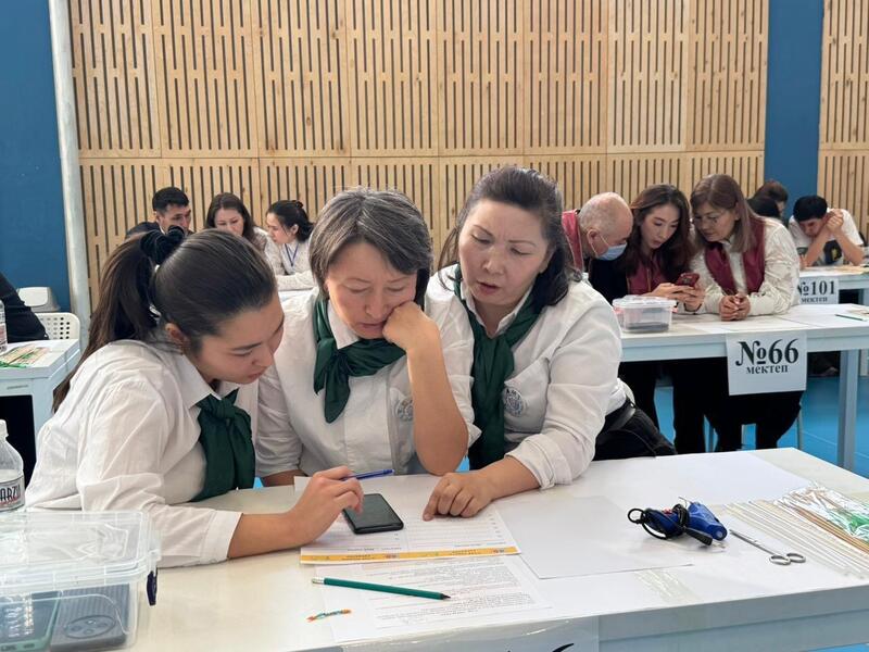 Второй этап городской STEM-олимпиады для учителей провели в Астане