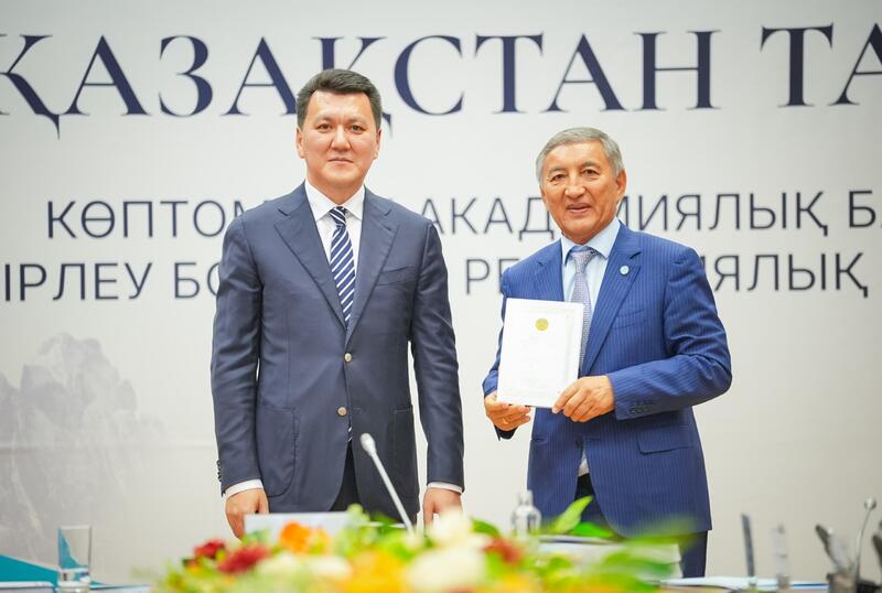 Новая академическая семитомная история Казахстана рекомендована к публикации