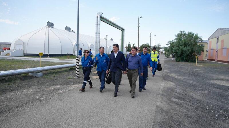 Посещение нефтяных месторождений