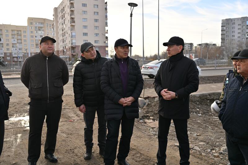 Аким города Ернат Бәзіл проинспектировал строительные объекты