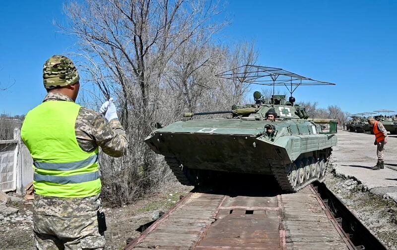 В Сухопутных войсках стартовали многостепенные командно-штабные учения