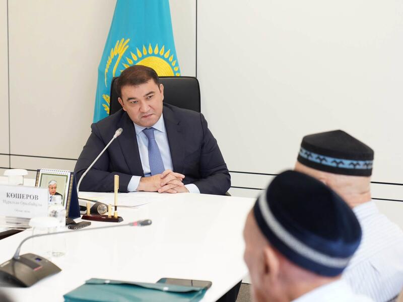 ТҮРКІСТАН ОБЛЫСЫНЫҢ ТҰРҒЫНДАРЫ ӨҢІР БАСШЫСЫНА ӨЗЕКТІ МӘСЕЛЕЛЕРІН ТІКЕЛЕЙ ЖЕТКІЗДІ