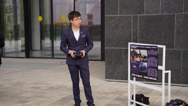 Неделя науки: молодой ученый из Атырау разработал «умного» робота