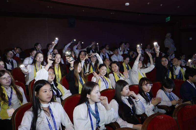 193 награды разыграны на Республиканской олимпиаде по общественно-гуманитарному направлению для учащихся сельских школ