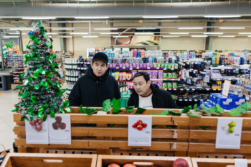 В Атырау проведён мониторинг цен на социально значимые товары