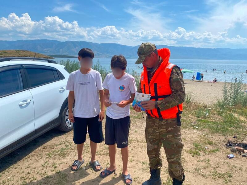 В ВКО спасатели проводят рейды безопасности на водоёмах