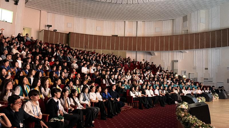 168 школьников стали победителями республиканского конкурса научных проектов по общественно-гуманитарному направлению