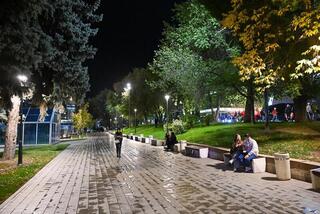 Аким города Алматы ознакомился с темпами работ по освещению мегаполиса