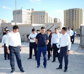 ТУРКЕСТАН: РУКОВОДИТЕЛЬ АППАРАТА АКИМА ОБЛАСТИ ОСМОТРЕЛ СТРОИТЕЛЬНЫЕ ПЛОЩАДКИ И ПРОВЕРИЛ РАБОТЫ ПО ИНФРАСТРУКТУРЕ