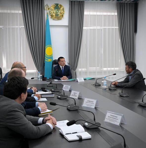 Аким области Асаин Байханов провел прием граждан