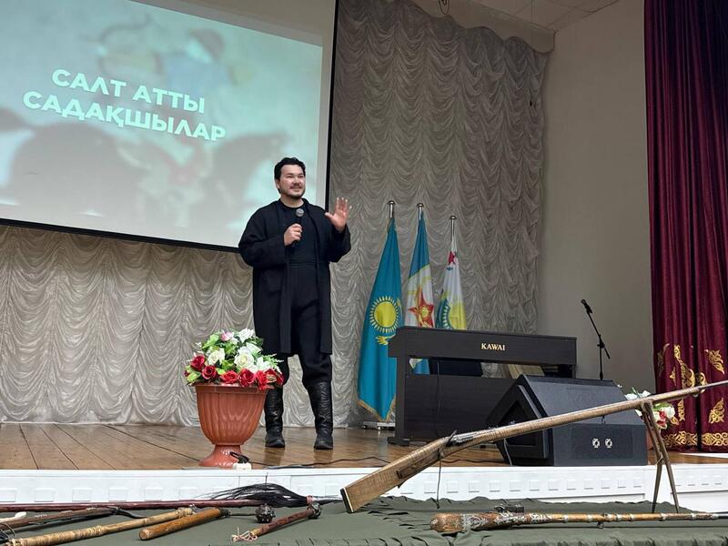 Военный музей представил кадетам экспозицию древнего вооружения