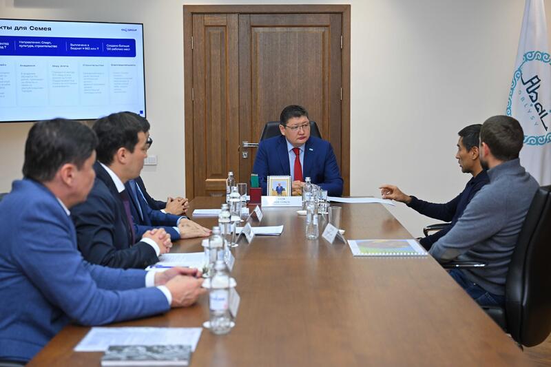 В Семее обсудили строительство детской академии по футзалу