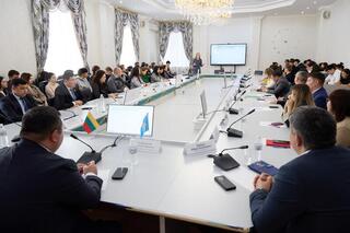 Профессор литовского университета консультирует костанайских предпринимателей на базе КРУ