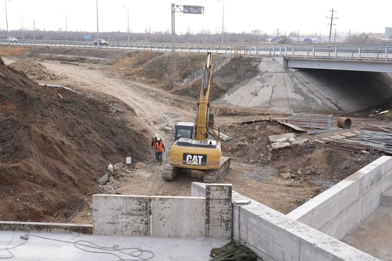 Рабочая поездка акима области в Шортандинский район: развитие инфраструктуры и встреча с ветераном труда