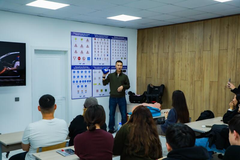 Мероприятие по вопросам детской дорожной безопасности для будущих водителей провели в Астане