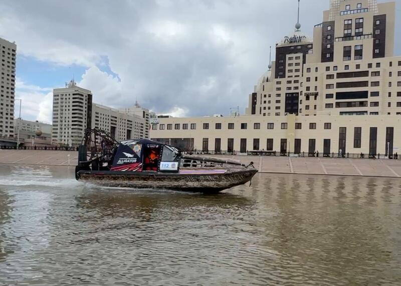 Спасатели МЧС Казахстана обеспечивают безопасность на воде