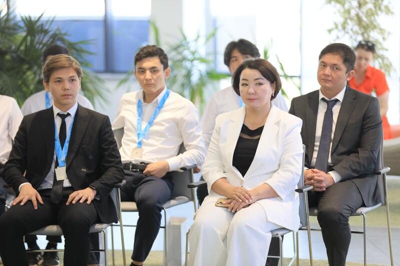 Аким области встретился с представителями «золотого фонда молодежи»