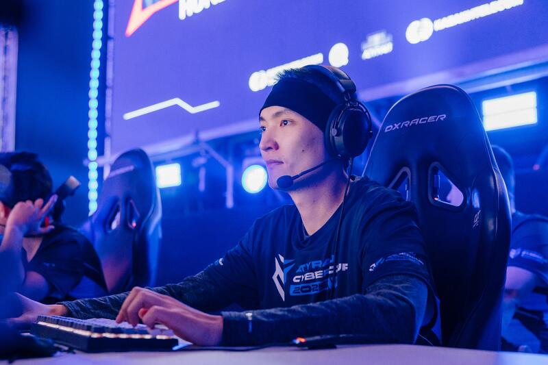 В Атырау впервые проходит международный киберспортивный турнир