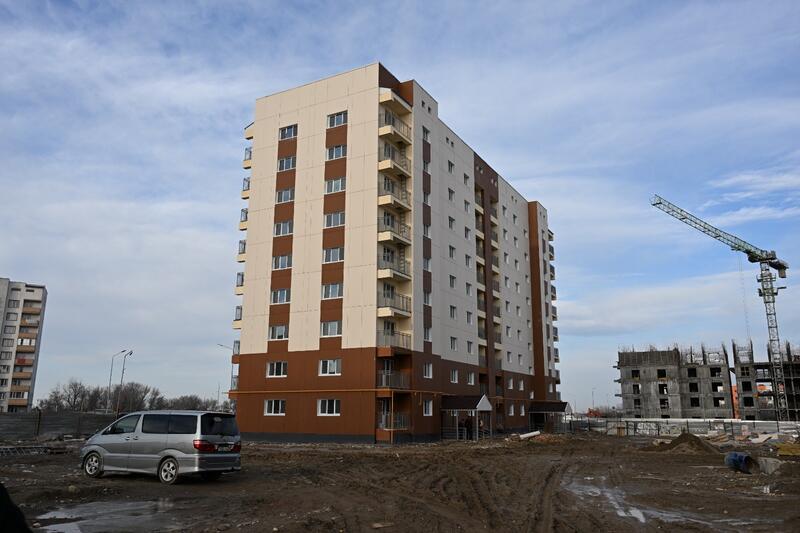 Аким города Ернат Бәзіл проинспектировал строительные объекты