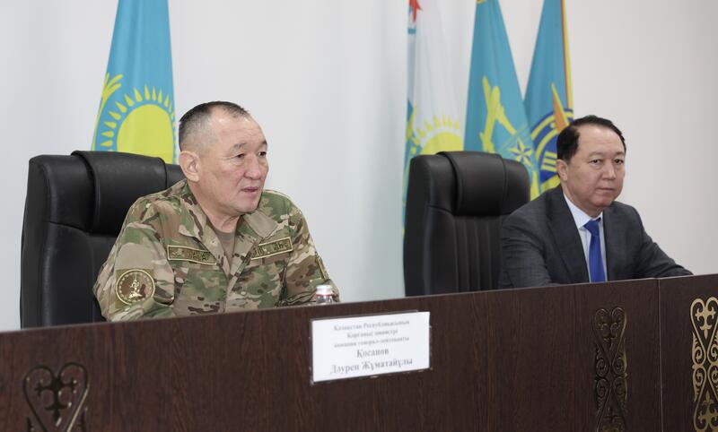 Министр обороны проинспектировал военные объекты в Кызылординской области