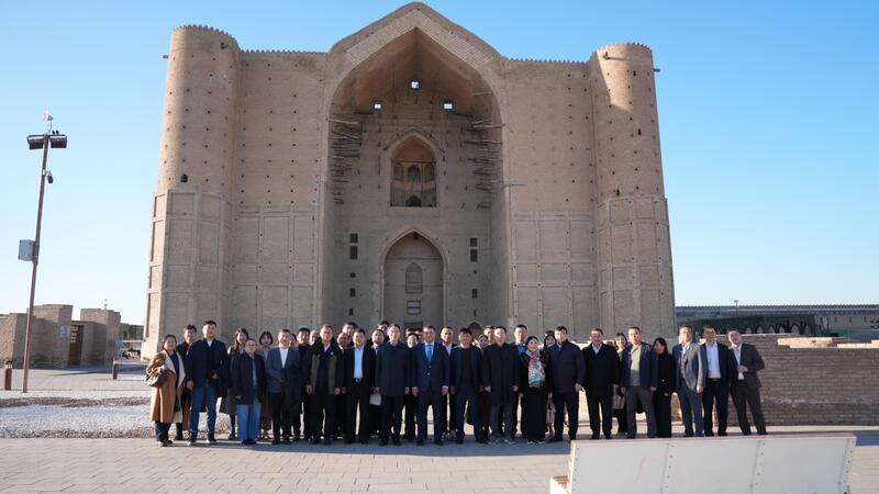 Н. КУШЕРОВ ОЗНАКОМИЛ ИНОСТРАННЫХ ИНВЕСТОРОВ С КУЛЬТУРНЫМ НАСЛЕДИЕМ ТУРКЕСТАНА