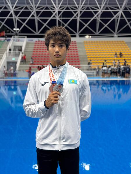 Спортсмен из ВКО стал чемпионом Азии по плаванию