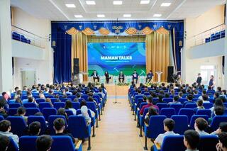 В Астане прошел форум рабочих специальностей