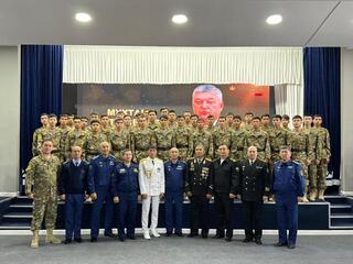 В Актау в честь юбилея генерала армии Алтынбаева прошел урок мужества