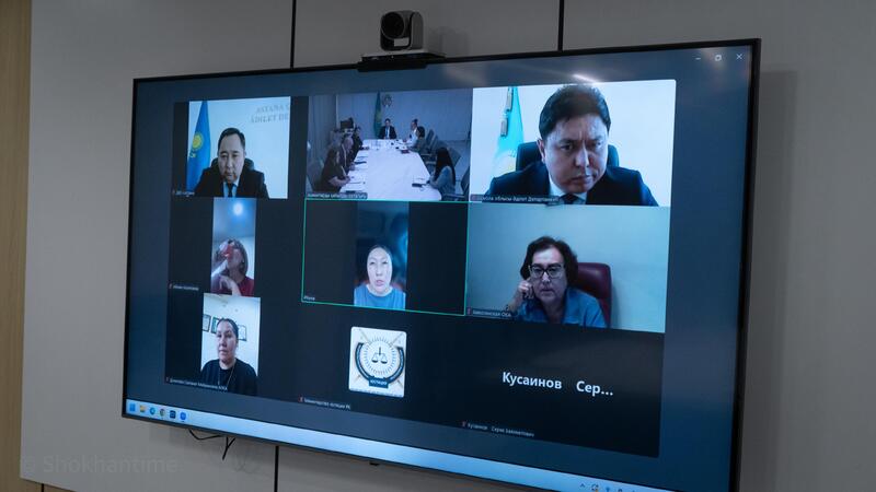 Вице-министр юстиции Бекболат Молдабеков провел личный прием в Центре приема граждан