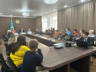 Продолжается проведение встреч с трудовыми коллективами