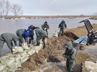 За прошедшие сутки в Павлодарской области откачано почти 100 тысяч кубометров талой воды