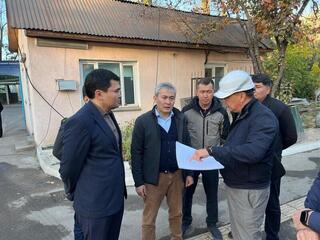 Заместитель акима Алматы проверил ход строительства социальных объектов города